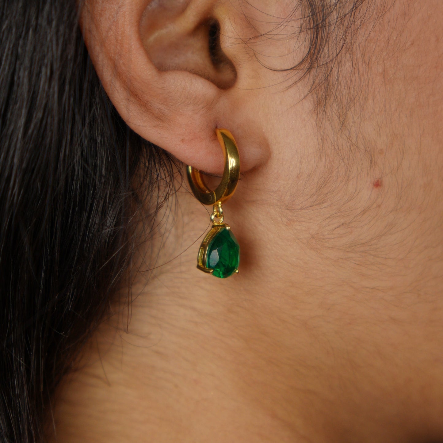 CLASSIC DROP EARRINGS- EMERALD(G)