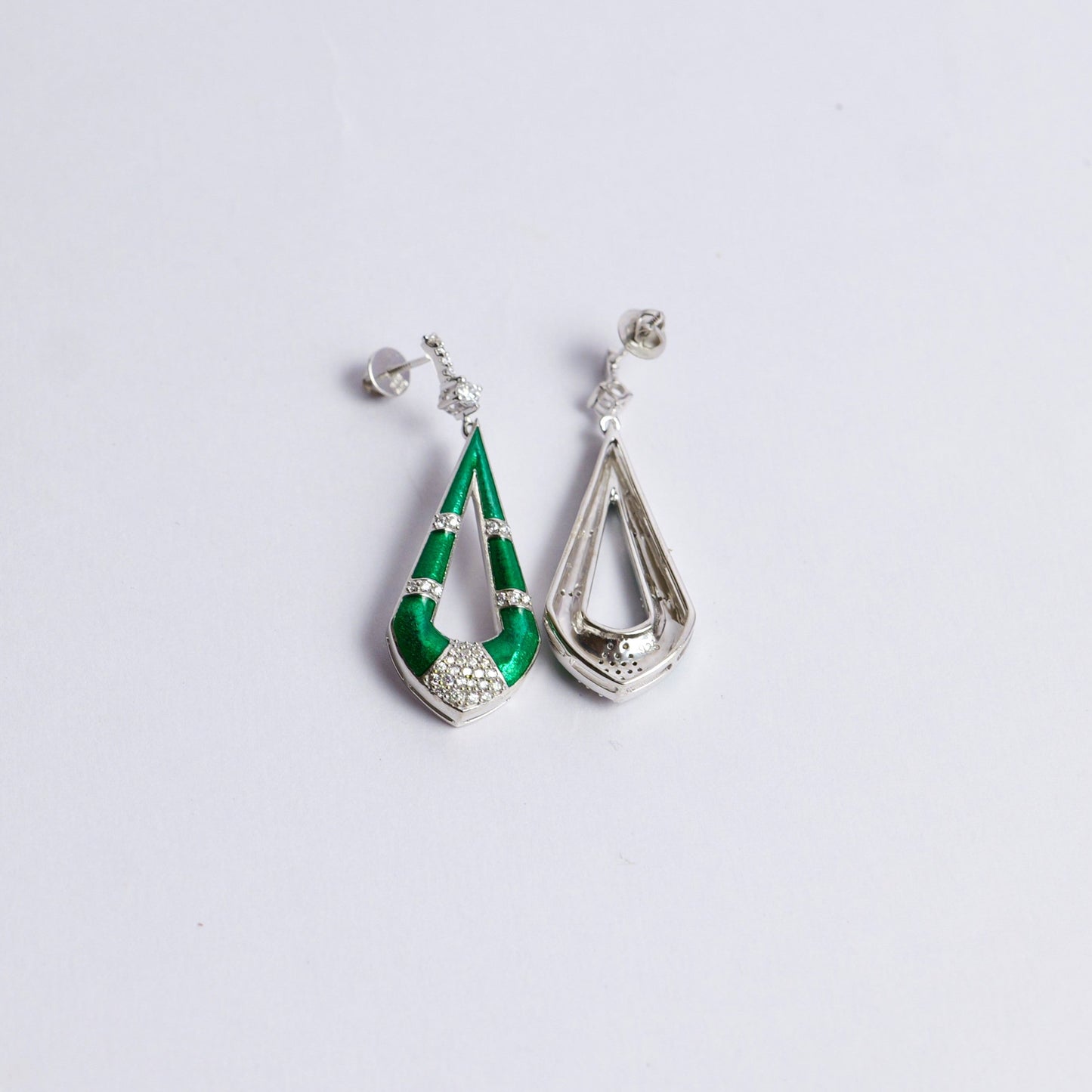 STELLAR EARRINGS- GREEN