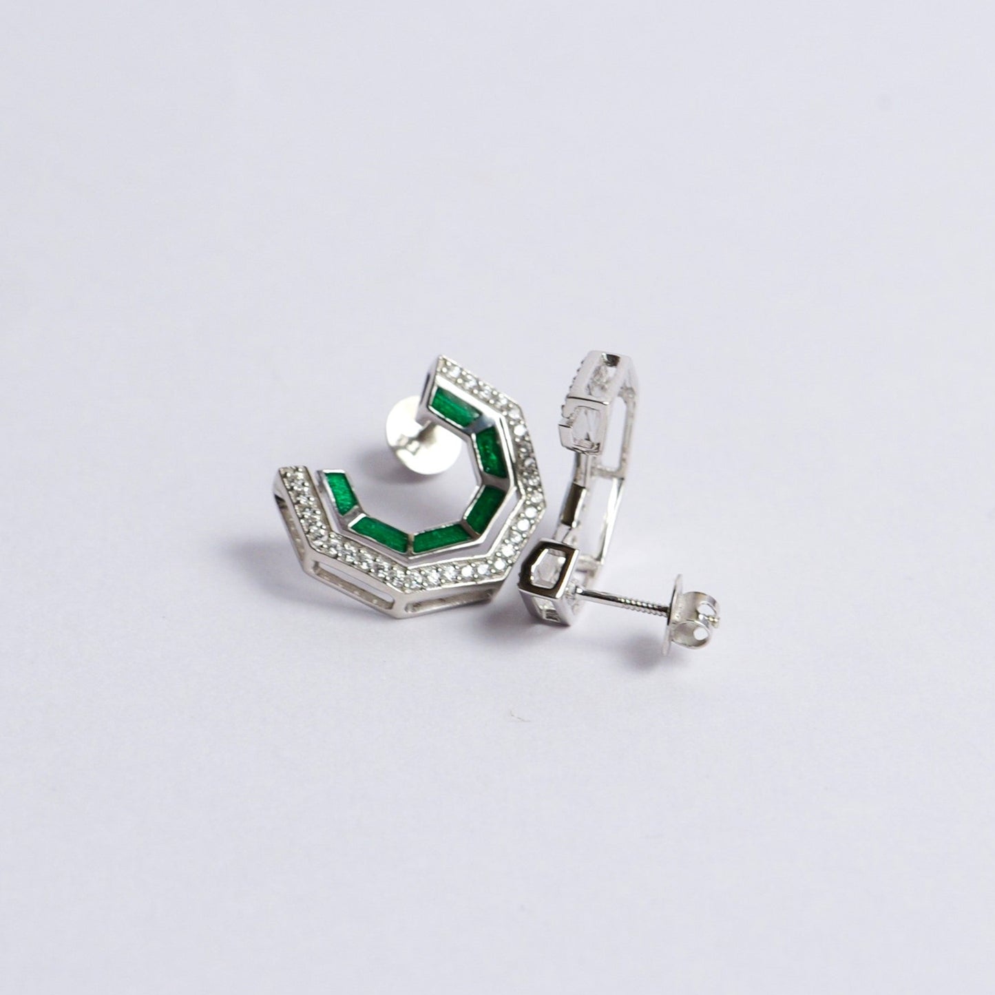 CUT EARRINGS- GREEN
