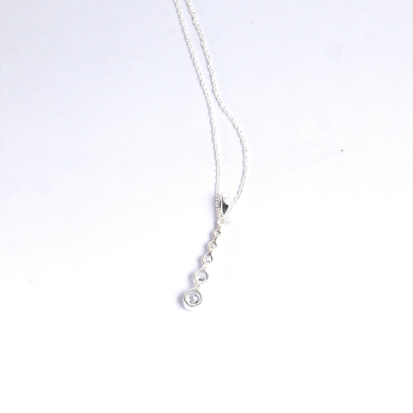 FALLING PENDANT- SILVER