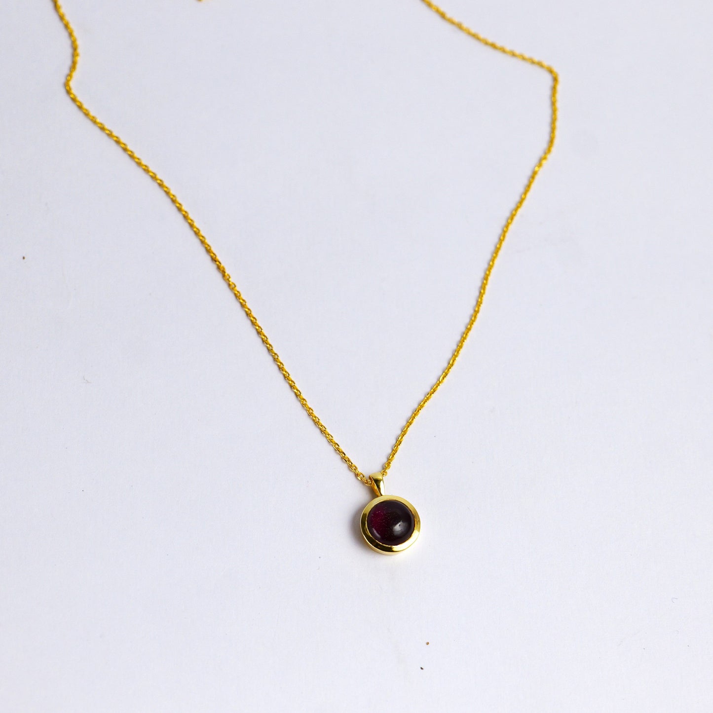 CLASSIC ORO PENDANT- RHODOLITE