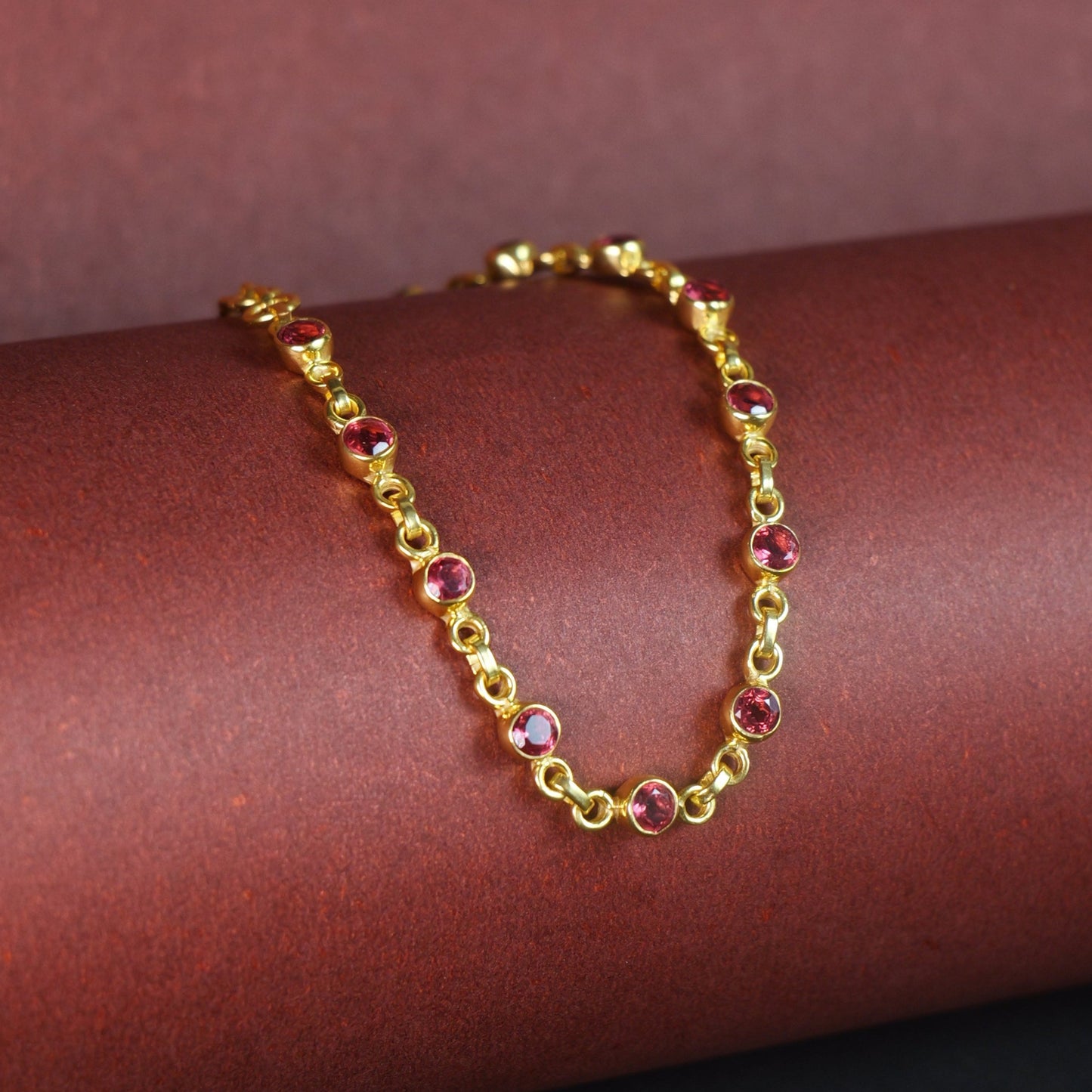 DEWDROP BRACELET- RUBY(G)