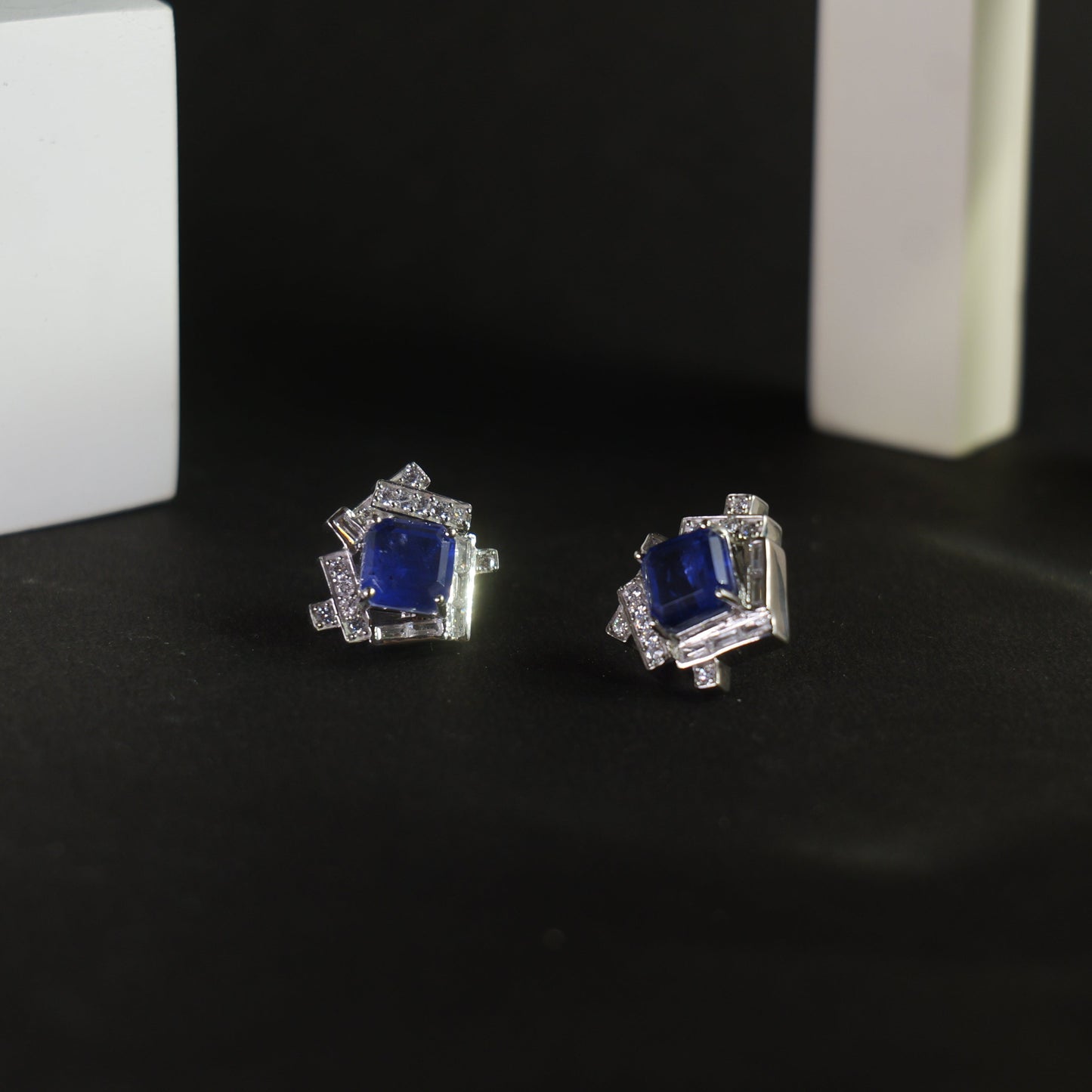 GEMFRAME EARRINGS- BLUE