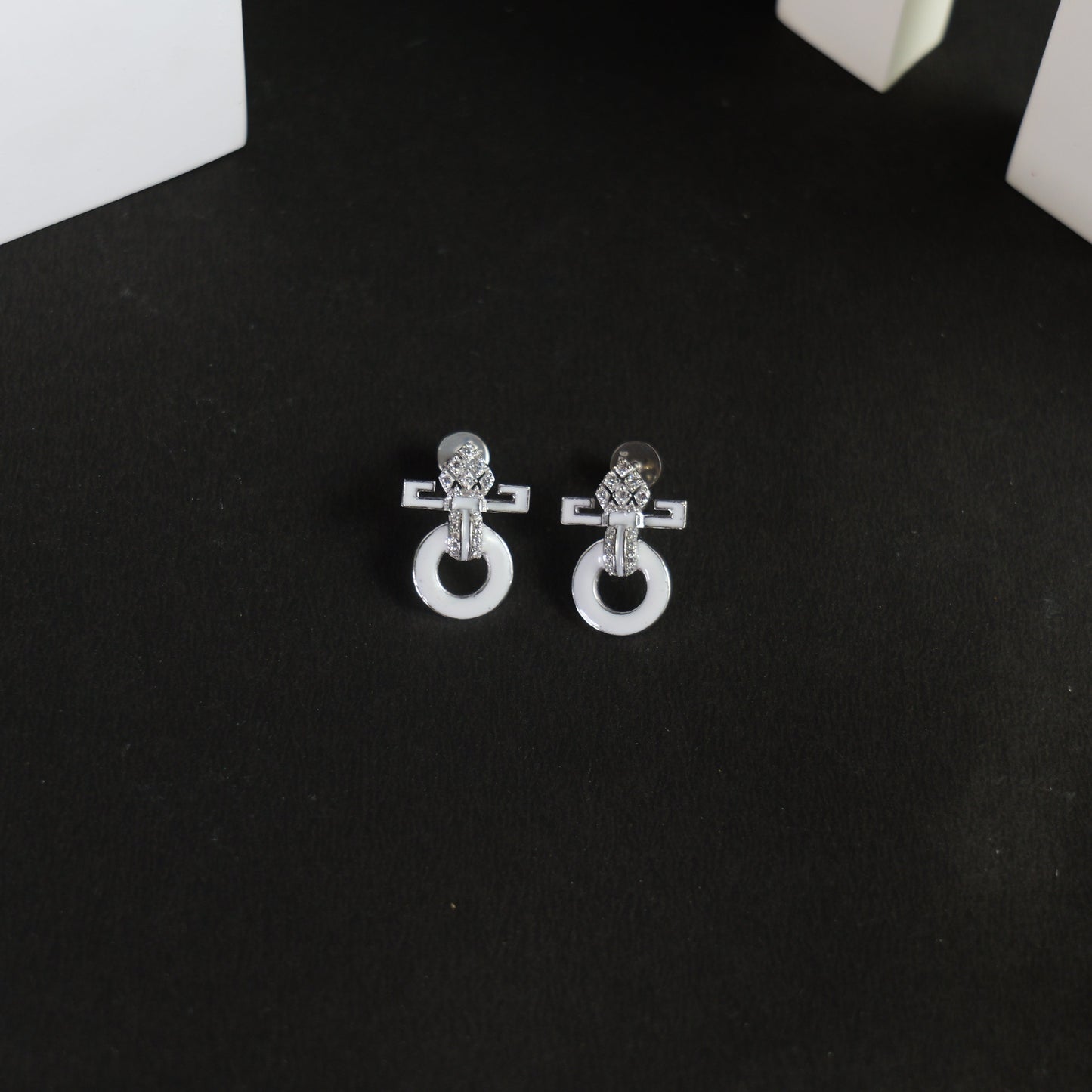 HALO EARRINGS- WHITE