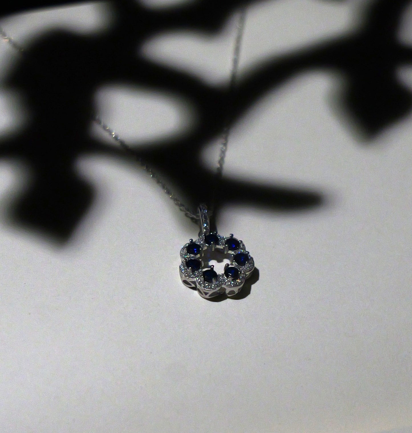 BLOOM PENDANT- TOPAZ