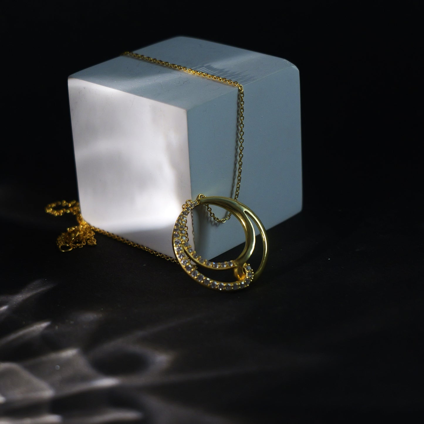UNITY PENDANT- GOLD