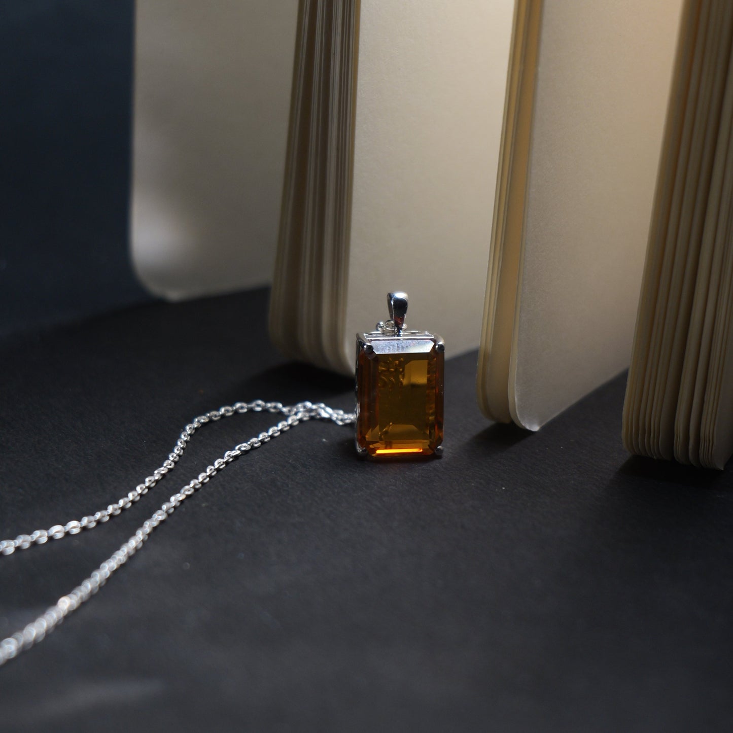 SOLO PENDANT - CITRINE(S)
