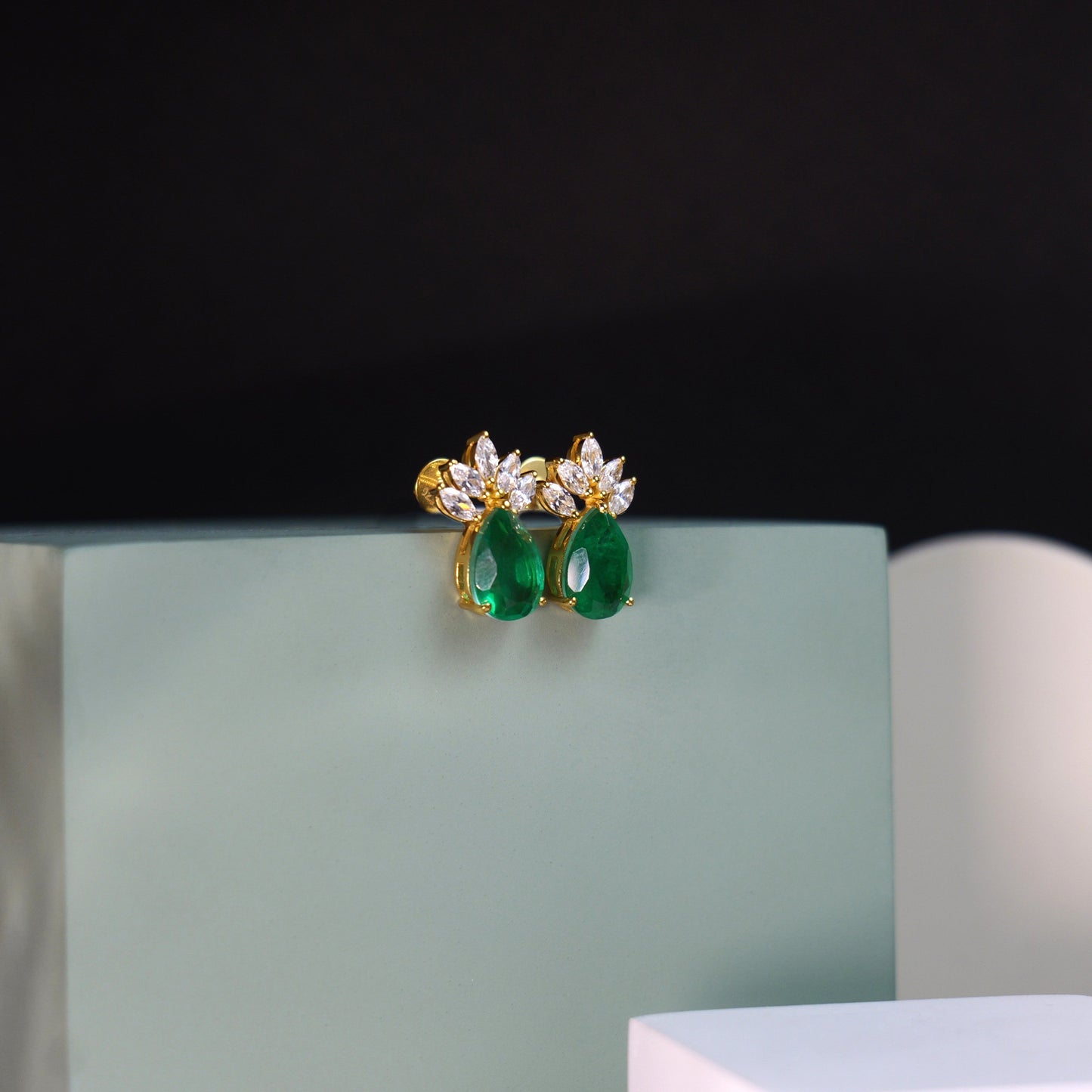 SCARLET EARRINGS- EMERALD(G)