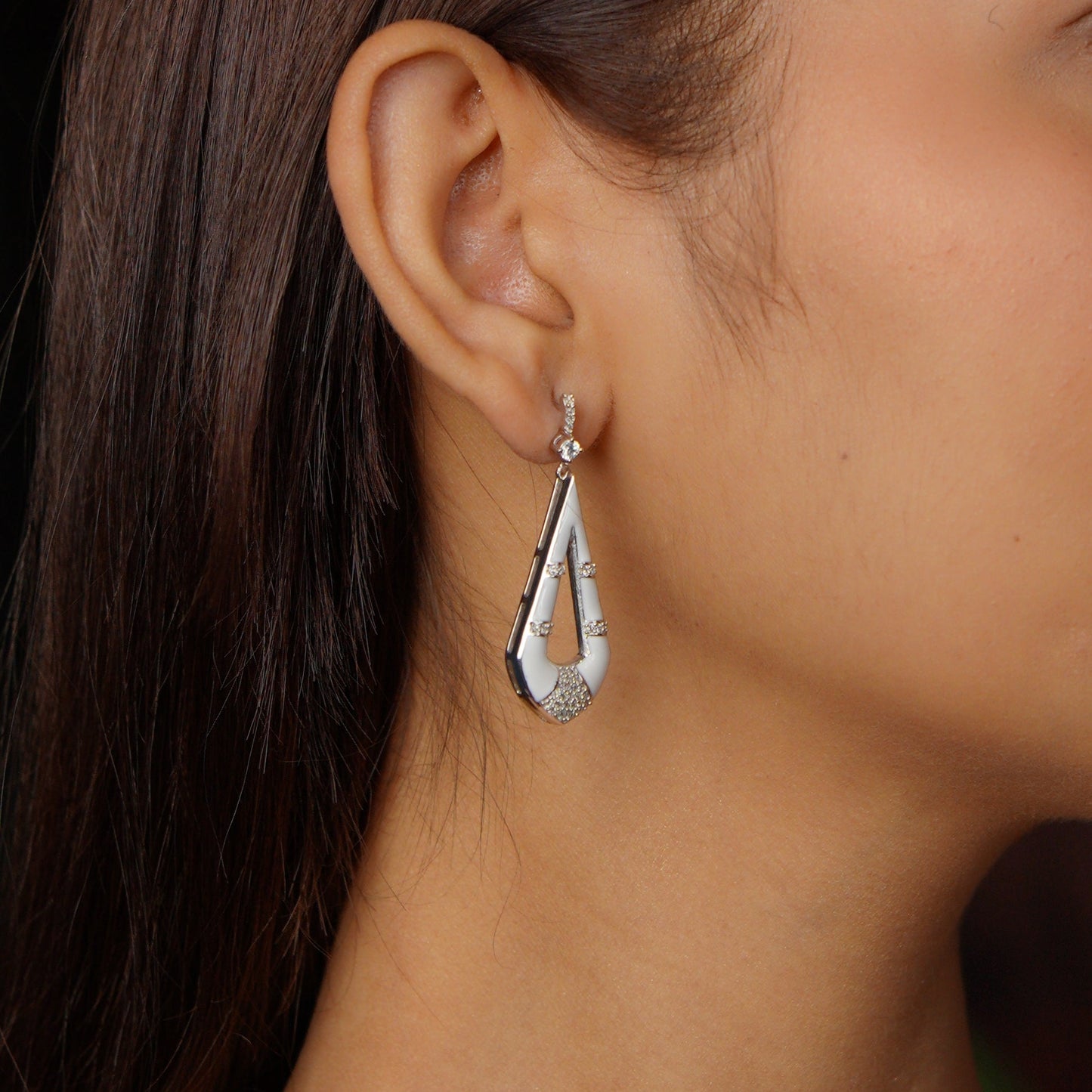 STELLAR EARRINGS- WHITE