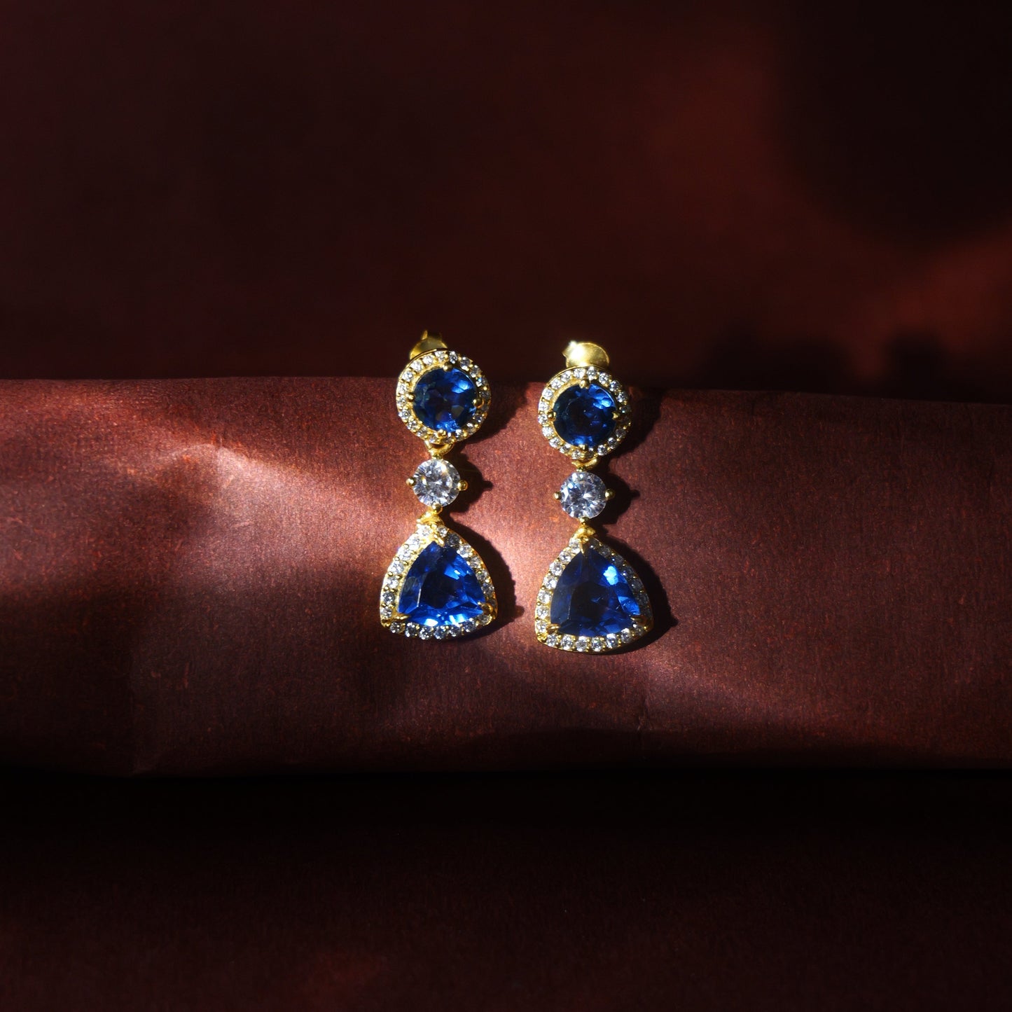 VELVET DROP EARRINGS- TOPAZ(G)