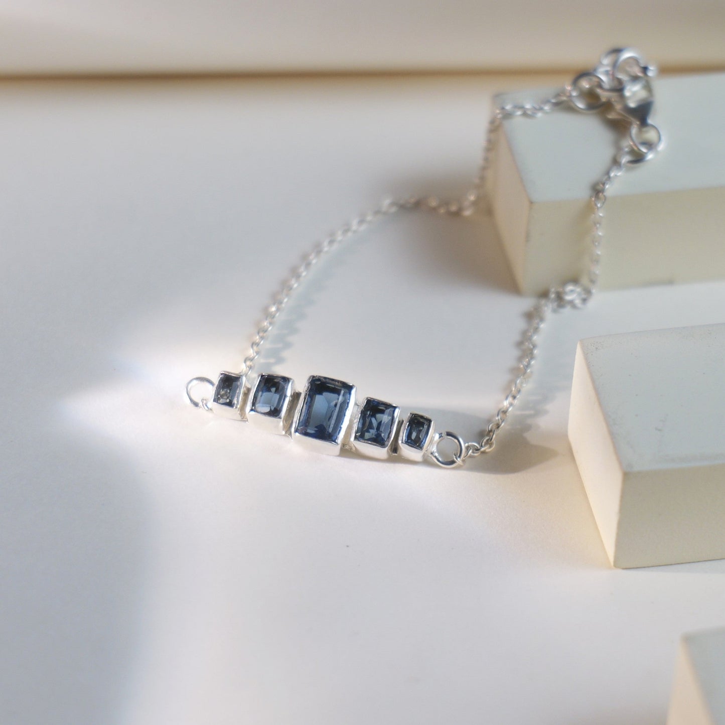 COLUMN BRACELET- TOPAZ(S)