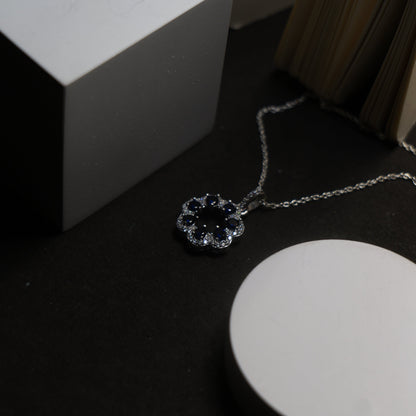 BLOOM PENDANT- TOPAZ