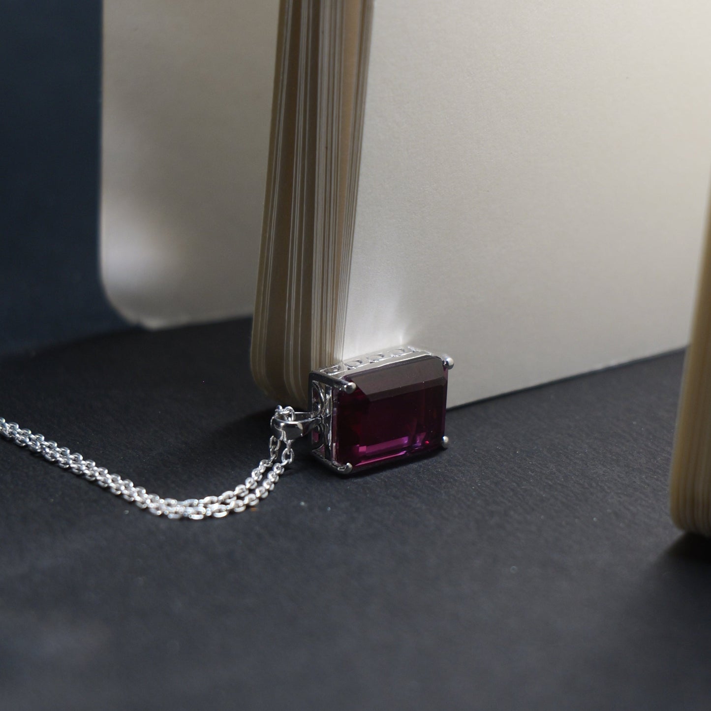 SOLO PENDANT - RHODOLITE(S)
